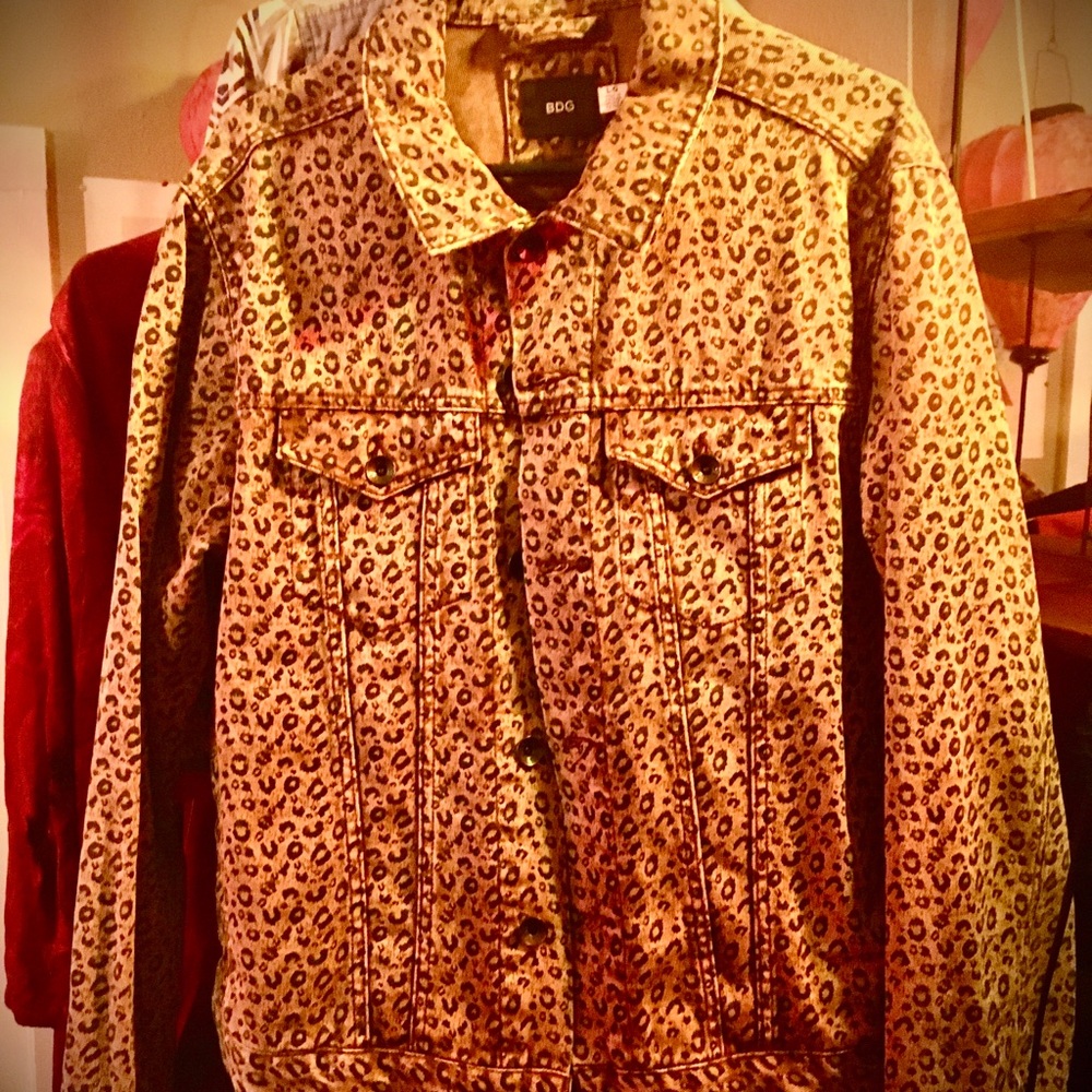 BDG cheetah print brown denim jacket (L)